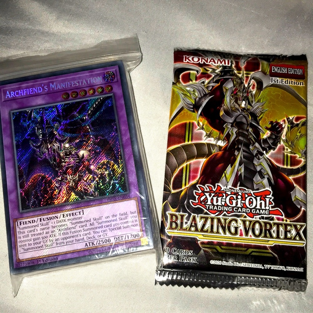Yu-Gi-Oh 50 Random Cards & Booster Pack